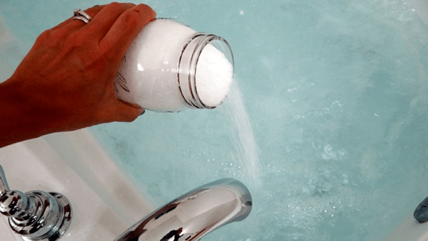 Bagno al bicarbonato di sodio per l'ingrandimento del pene